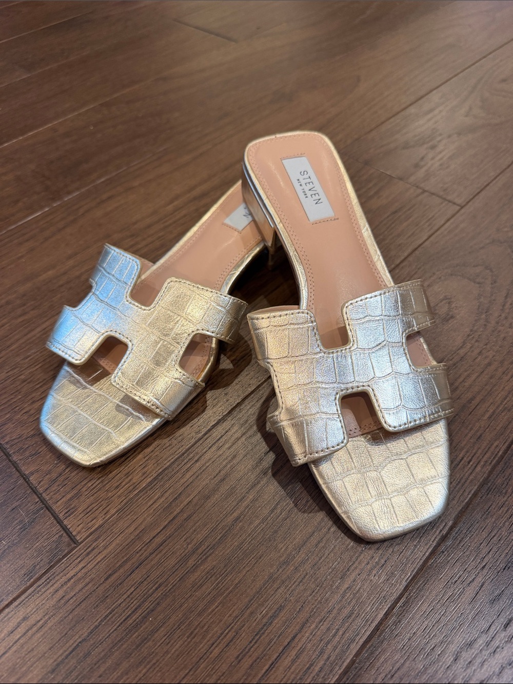 Seven NYC Metallic Gold Harlien Slide Sandal Size 9 - C30-116